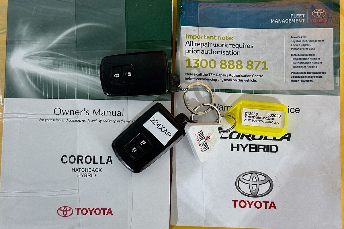 2017 Toyota COROLLA HYBRID ZWE186R MY16
