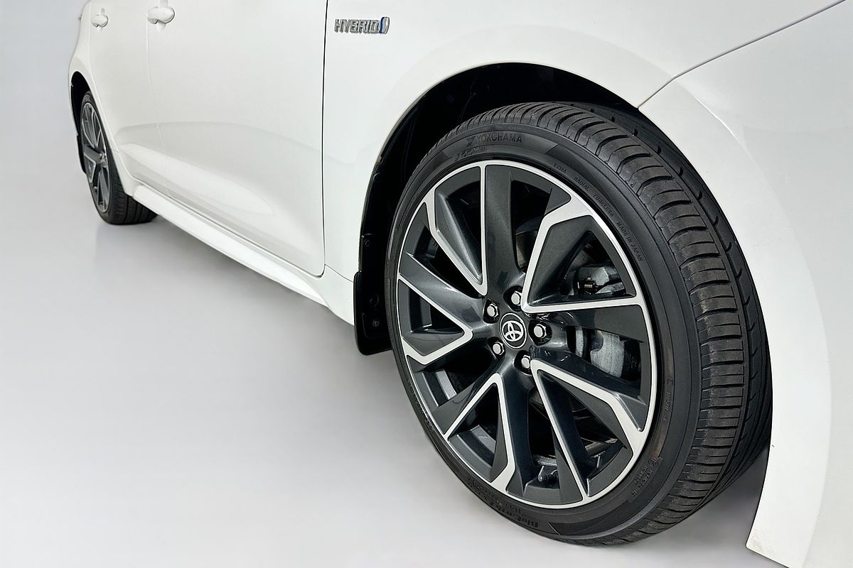 2019 Toyota COROLLA ZR HYBRID ZWE211R