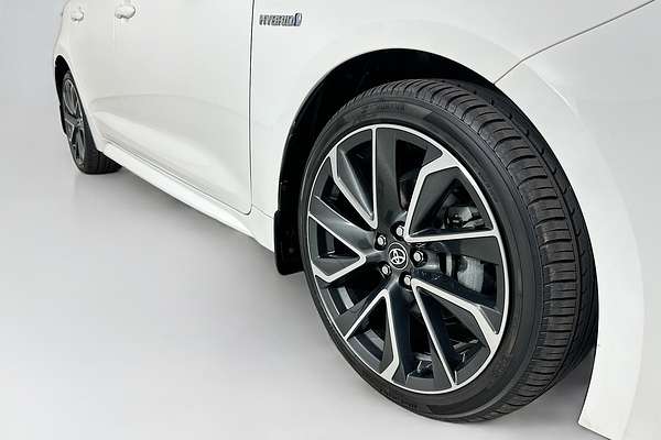 2019 Toyota COROLLA ZR HYBRID ZWE211R