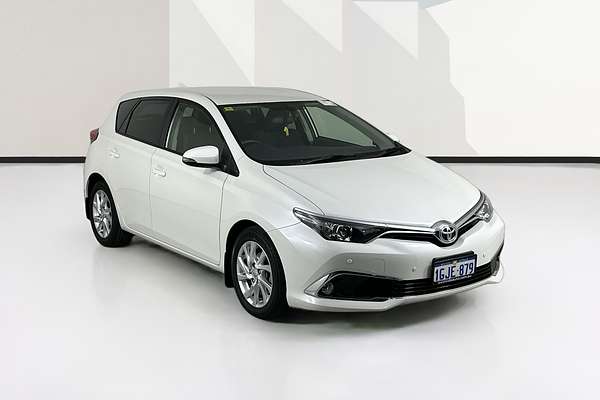 2017 Toyota COROLLA Ascent Sport ZRE182R
