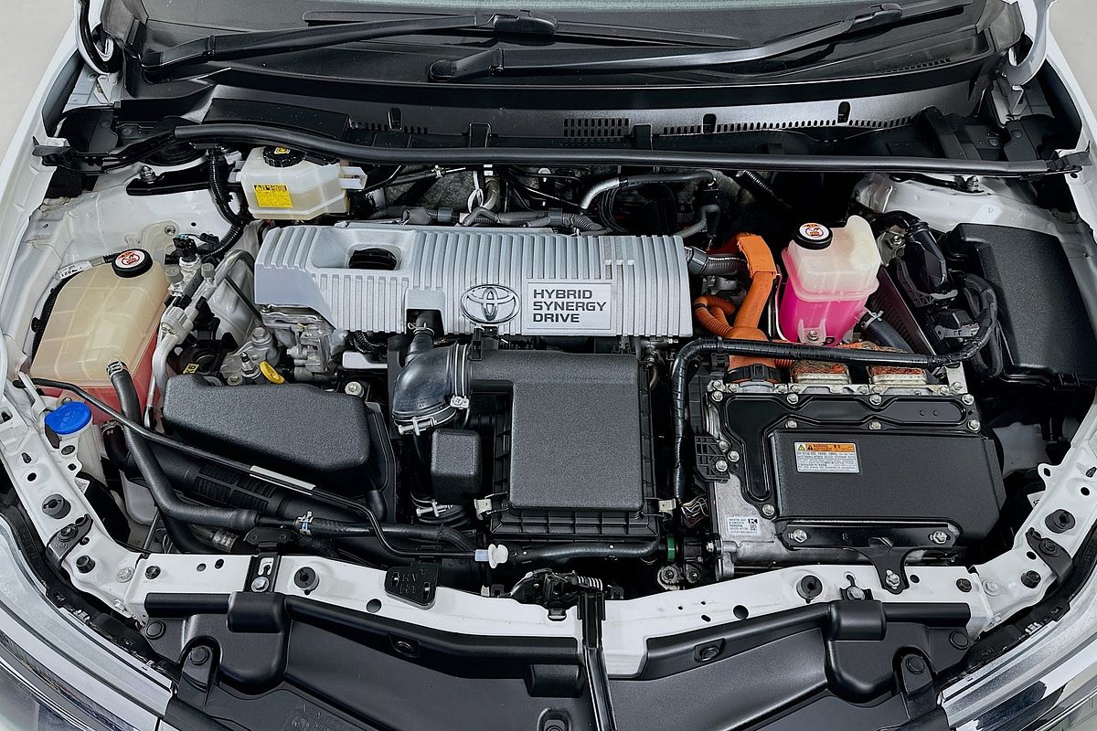 2018 Toyota COROLLA HYBRID ZWE186R MY16