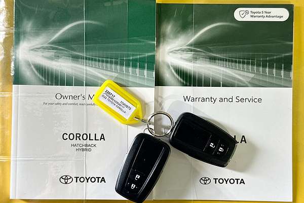 2022 Toyota COROLLA ZR HYBRID ZWE211R