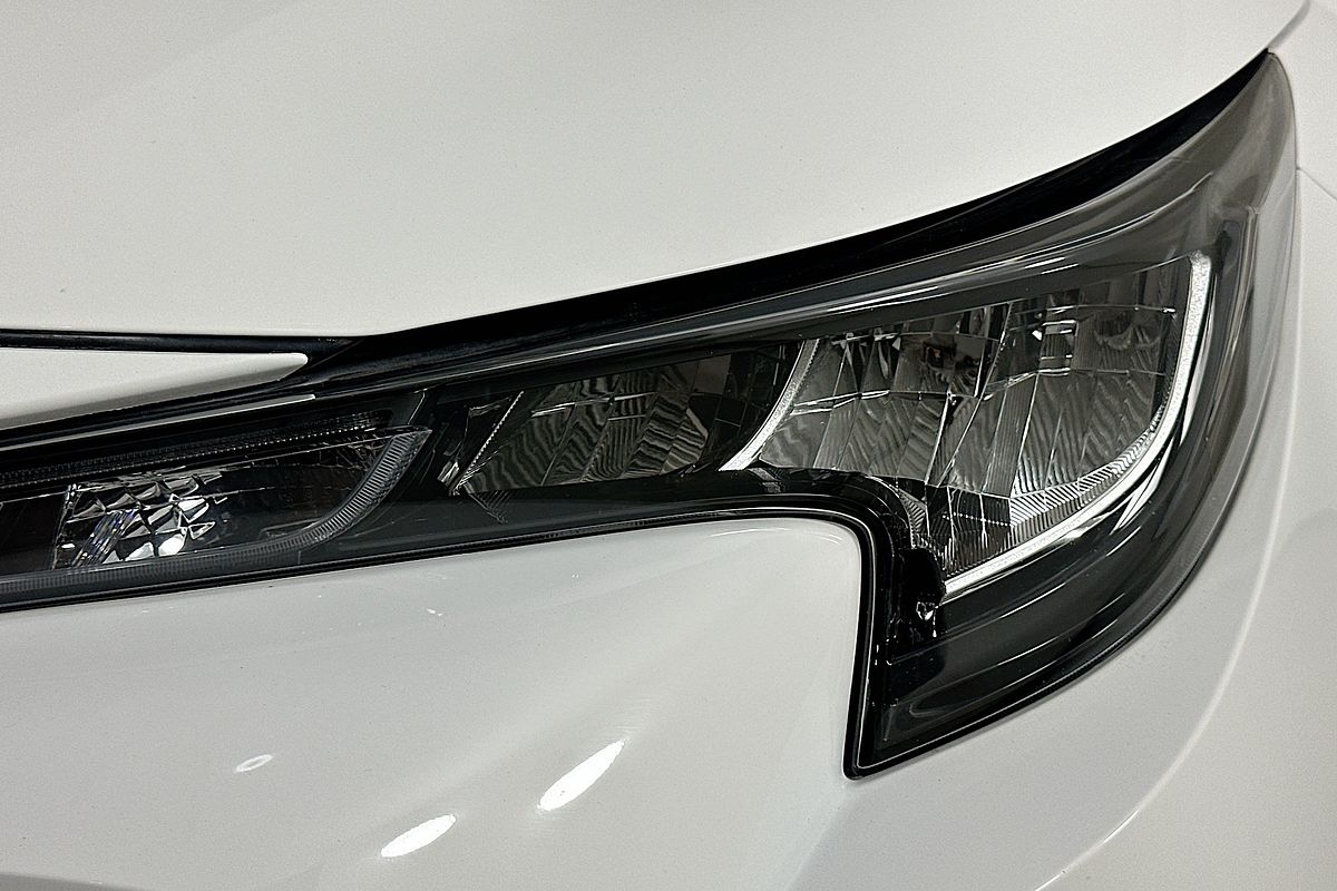 2021 Toyota COROLLA SX HYBRID ZWE211R