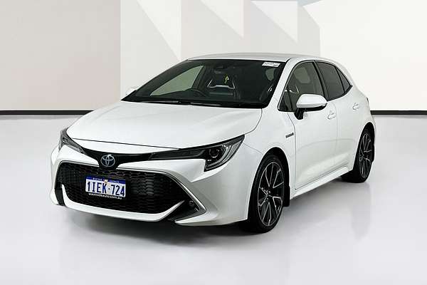 2019 Toyota COROLLA ZR HYBRID ZWE211R