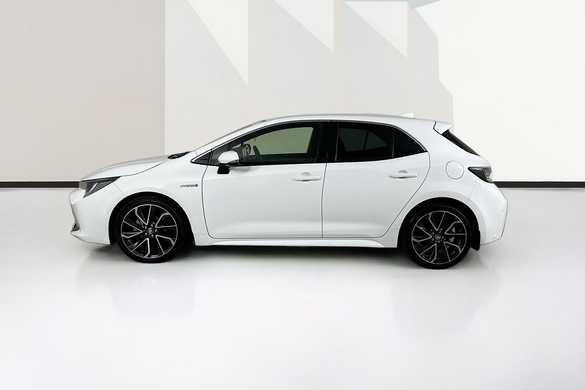 2019 Toyota COROLLA ZR HYBRID ZWE211R