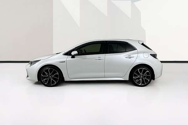 2022 Toyota COROLLA ZR HYBRID ZWE211R