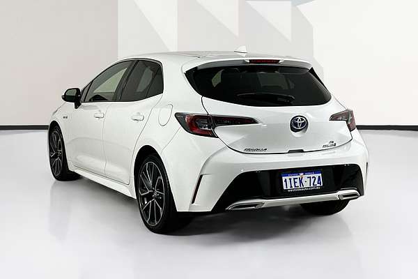 2019 Toyota COROLLA ZR HYBRID ZWE211R