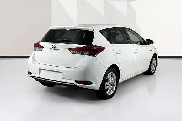 2017 Toyota COROLLA HYBRID ZWE186R MY16
