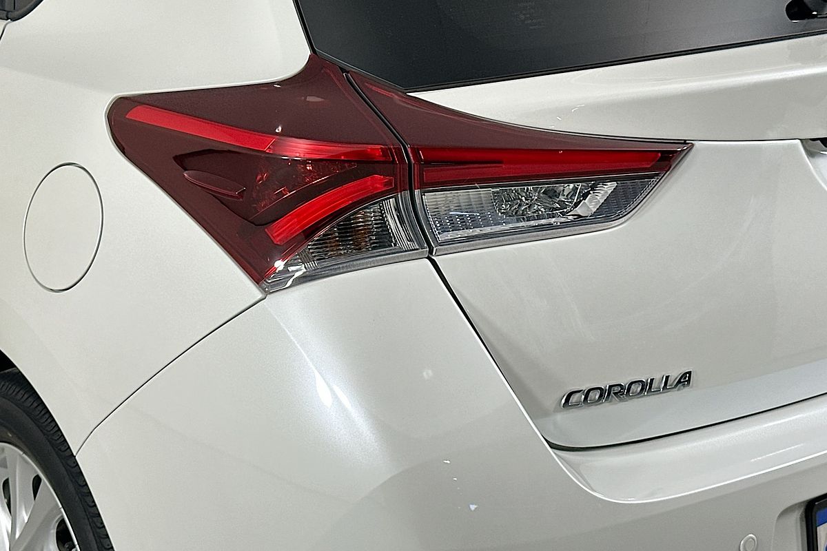 2017 Toyota COROLLA Ascent Sport ZRE182R