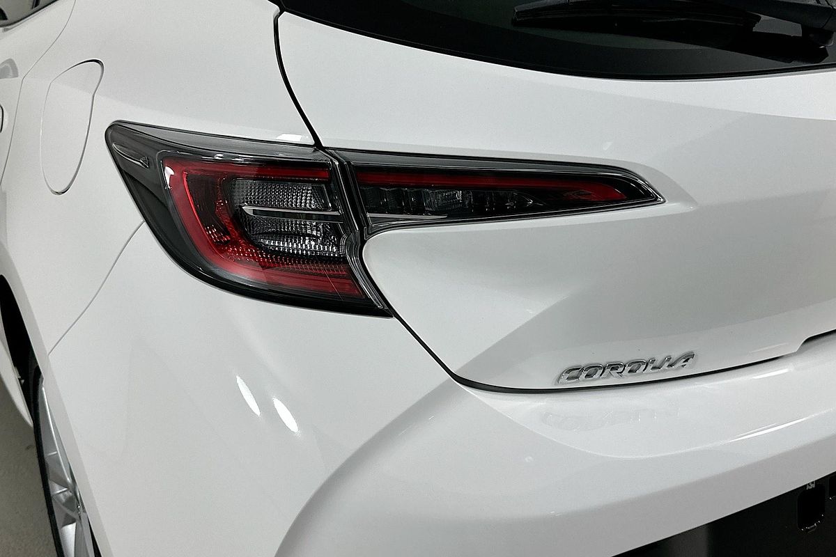 2022 Toyota COROLLA ASCENT SPORT HYBRID ZWE211R