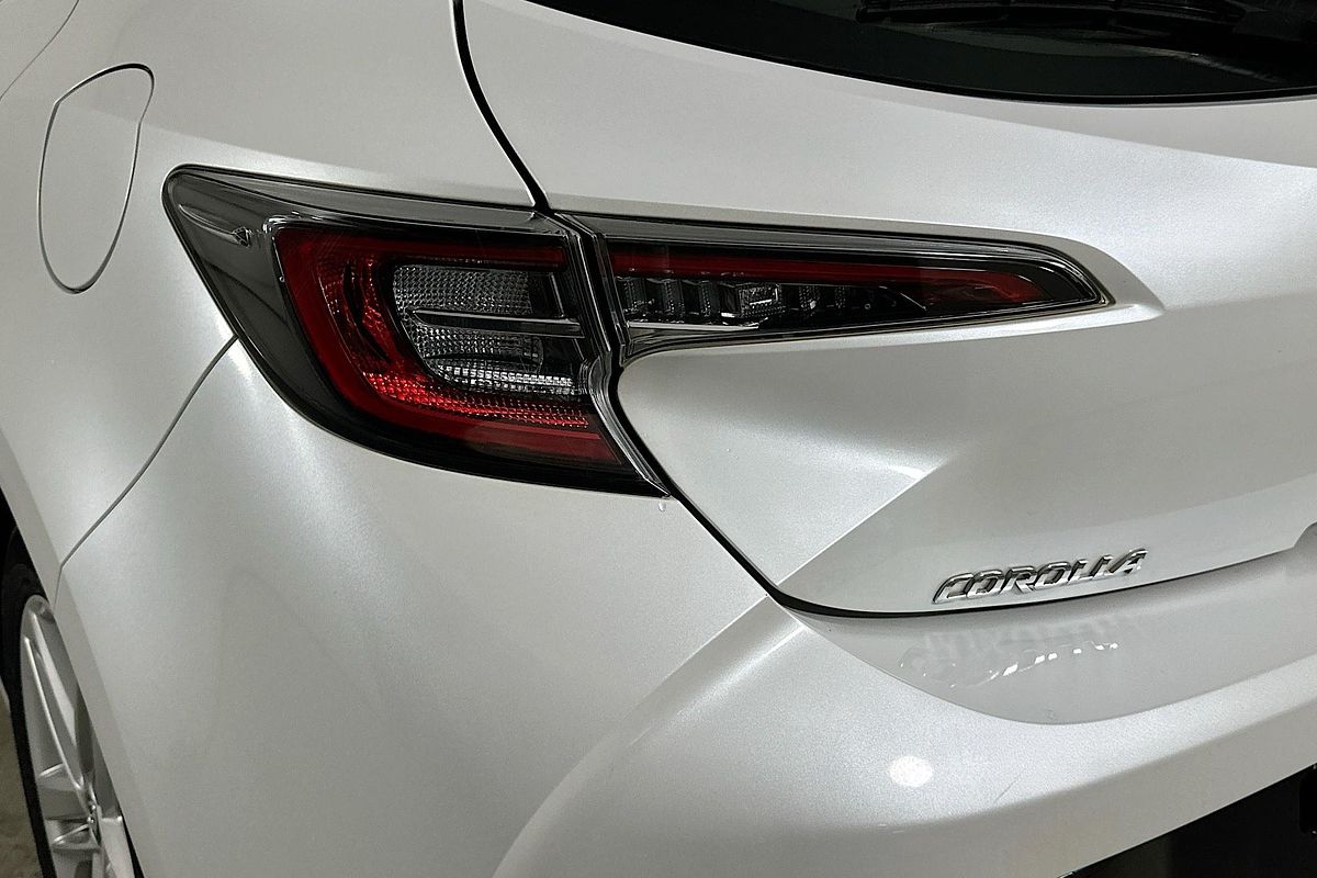 2022 Toyota COROLLA ASCENT SPORT HYBRID ZWE211R