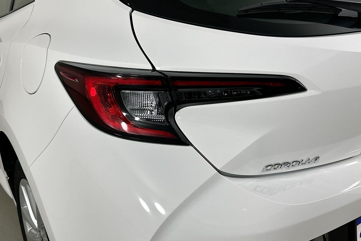 2024 Toyota COROLLA ASCENT SPORT MZEA12R