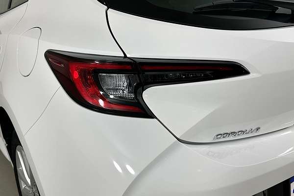 2024 Toyota COROLLA ASCENT SPORT MZEA12R