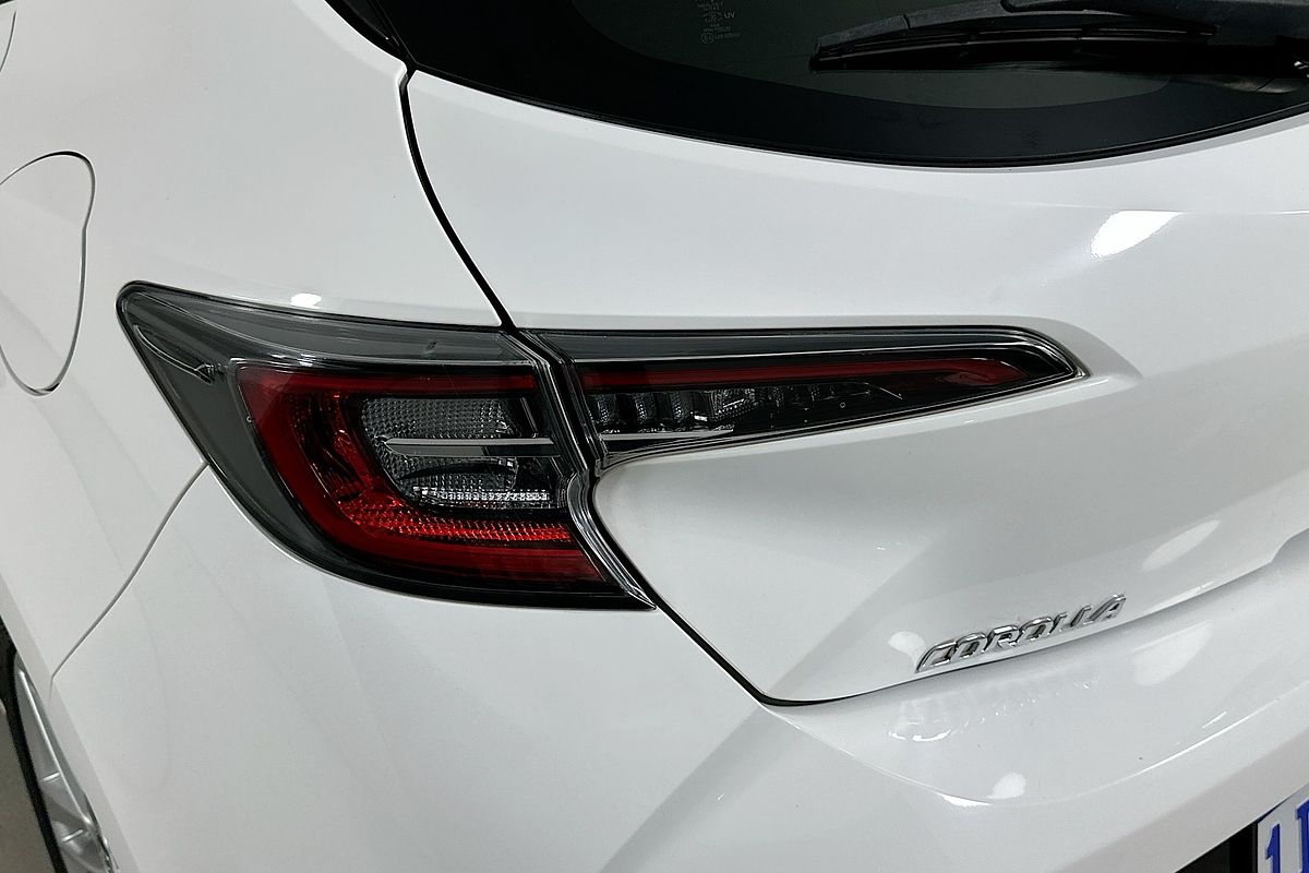 2022 Toyota COROLLA ASCENT SPORT HYBRID ZWE211R