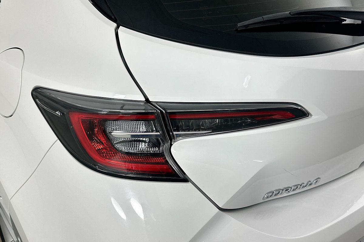 2022 Toyota COROLLA ASCENT SPORT HYBRID ZWE211R