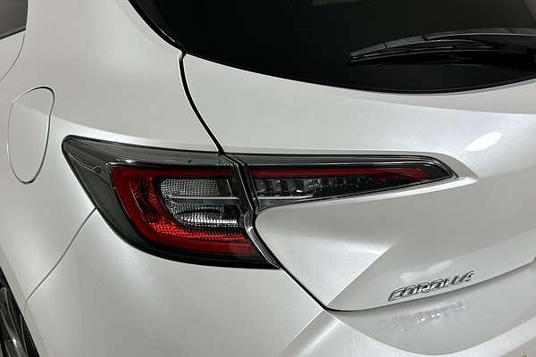 2022 Toyota COROLLA ZR HYBRID ZWE211R