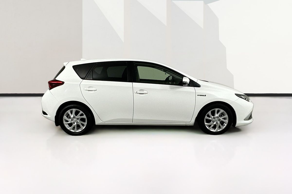 2017 Toyota COROLLA HYBRID ZWE186R MY16