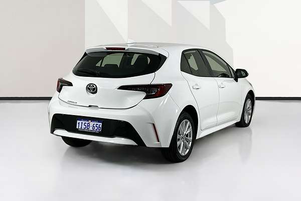 2024 Toyota COROLLA ASCENT SPORT MZEA12R