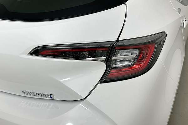 2022 Toyota COROLLA ASCENT SPORT HYBRID ZWE211R
