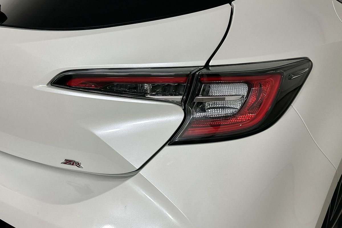2019 Toyota COROLLA ZR MZEA12R