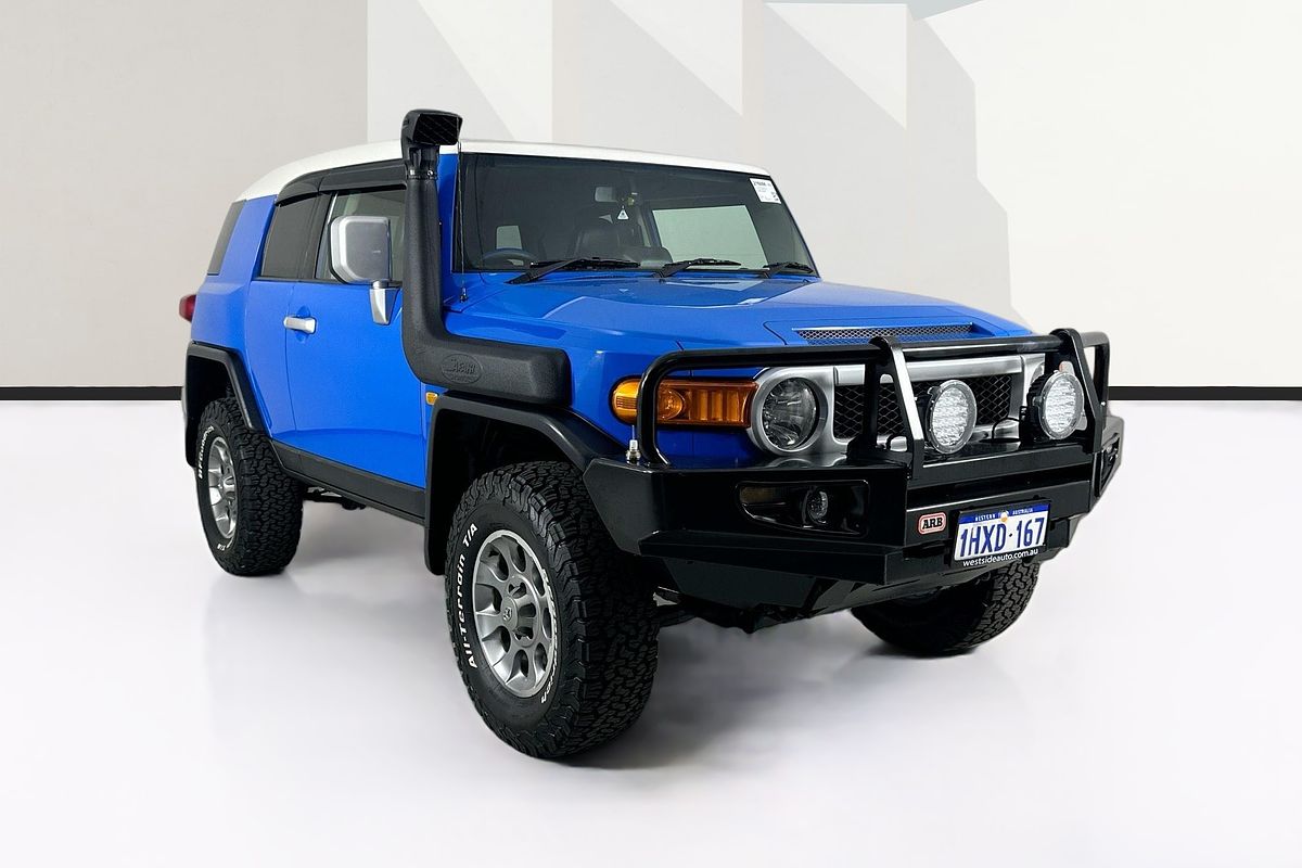2011 Toyota FJ CRUISER  GSJ15R