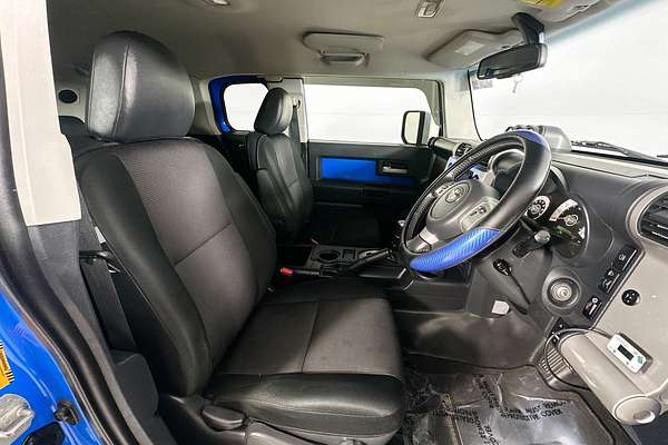 2011 Toyota FJ CRUISER  GSJ15R