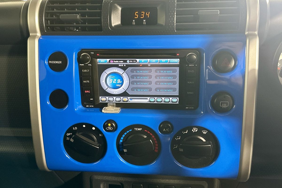 2011 Toyota FJ CRUISER  GSJ15R