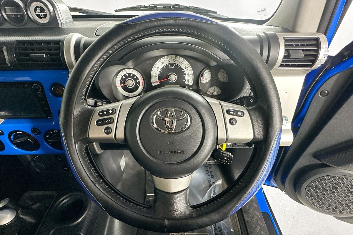2011 Toyota FJ CRUISER  GSJ15R