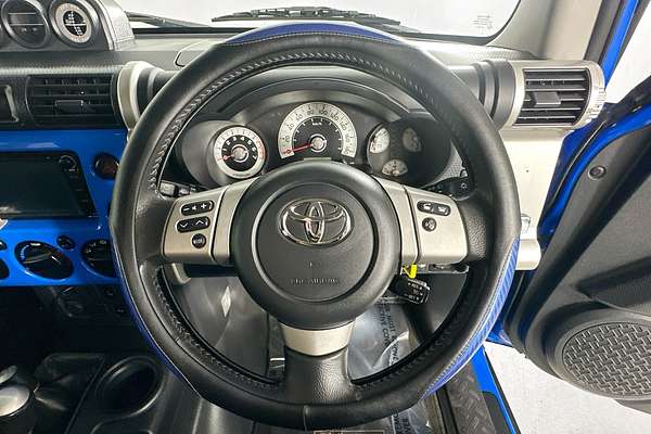 2011 Toyota FJ CRUISER  GSJ15R