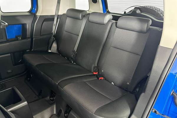 2011 Toyota FJ CRUISER  GSJ15R