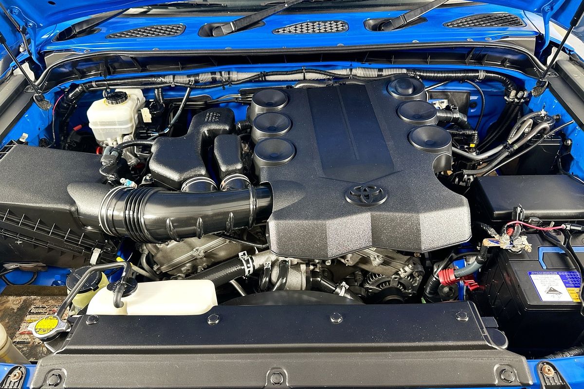 2011 Toyota FJ CRUISER  GSJ15R