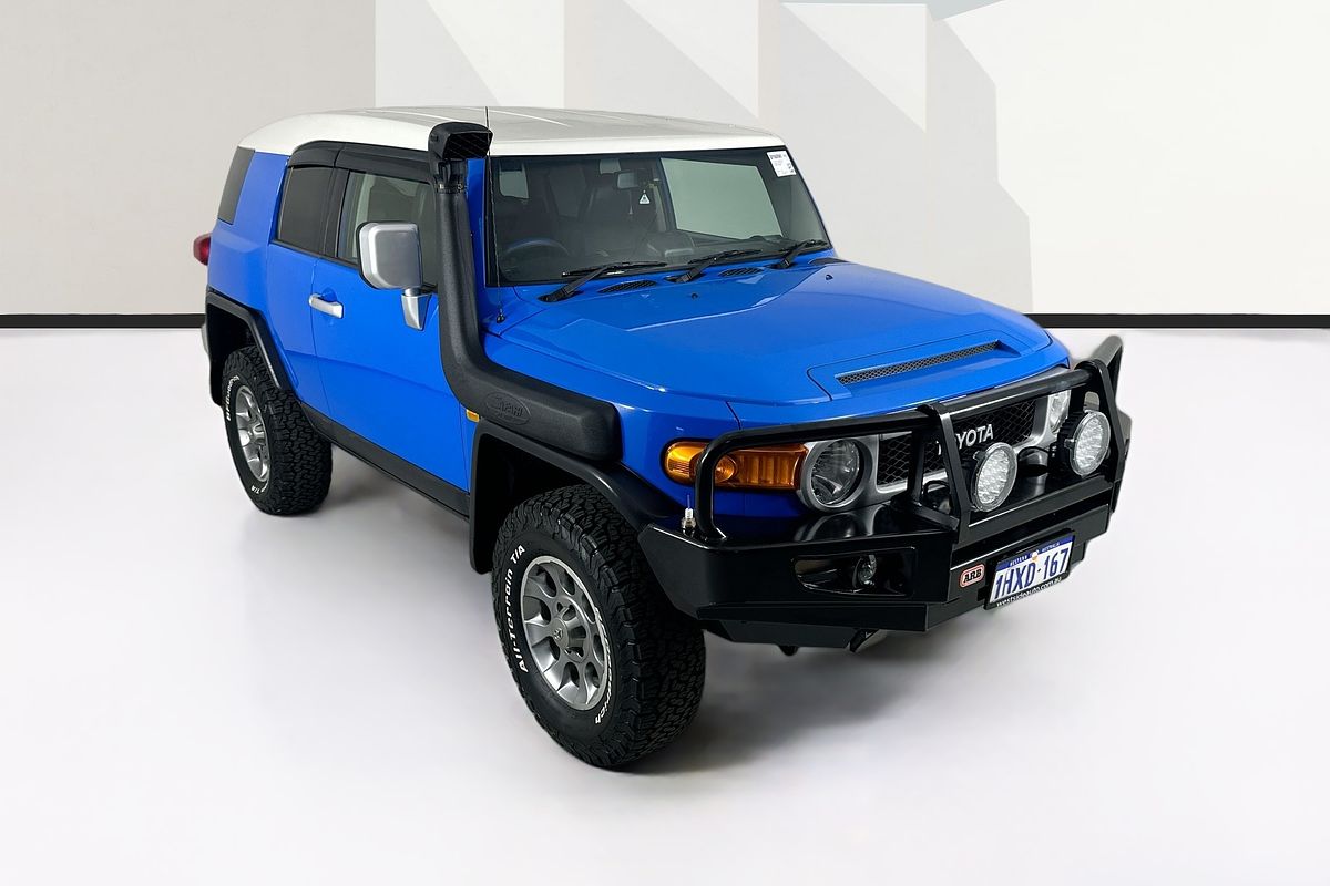 2011 Toyota FJ CRUISER  GSJ15R