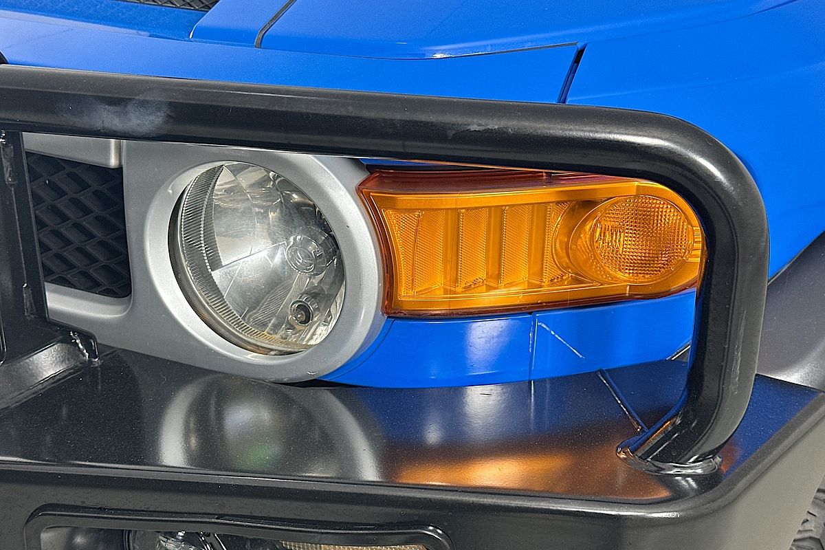 2011 Toyota FJ CRUISER  GSJ15R