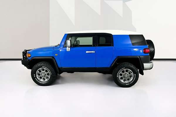 2011 Toyota FJ CRUISER  GSJ15R