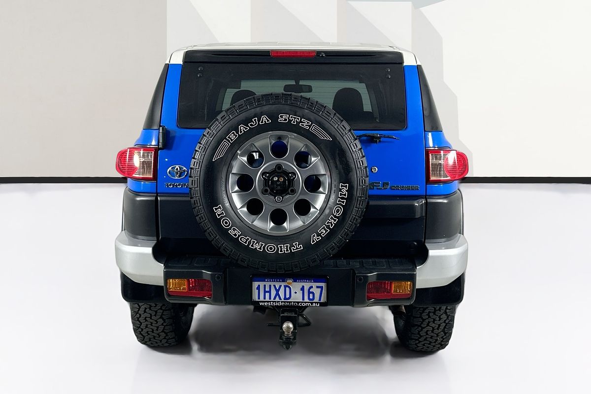 2011 Toyota FJ CRUISER  GSJ15R