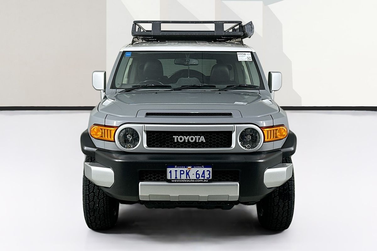 2013 Toyota FJ CRUISER  GSJ15R