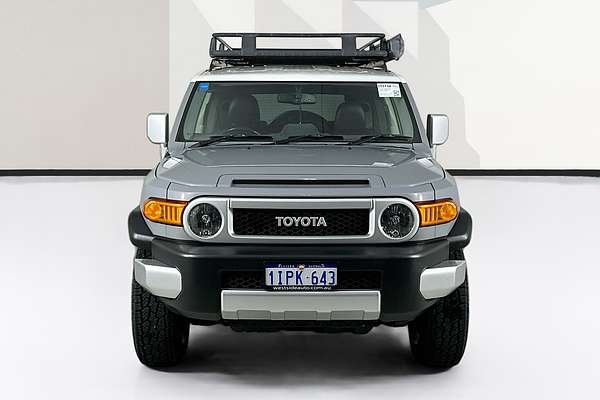 2013 Toyota FJ CRUISER  GSJ15R