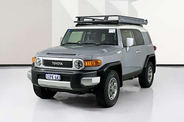 2013 Toyota FJ CRUISER  GSJ15R