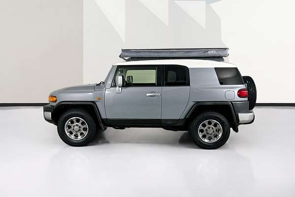 2013 Toyota FJ CRUISER  GSJ15R