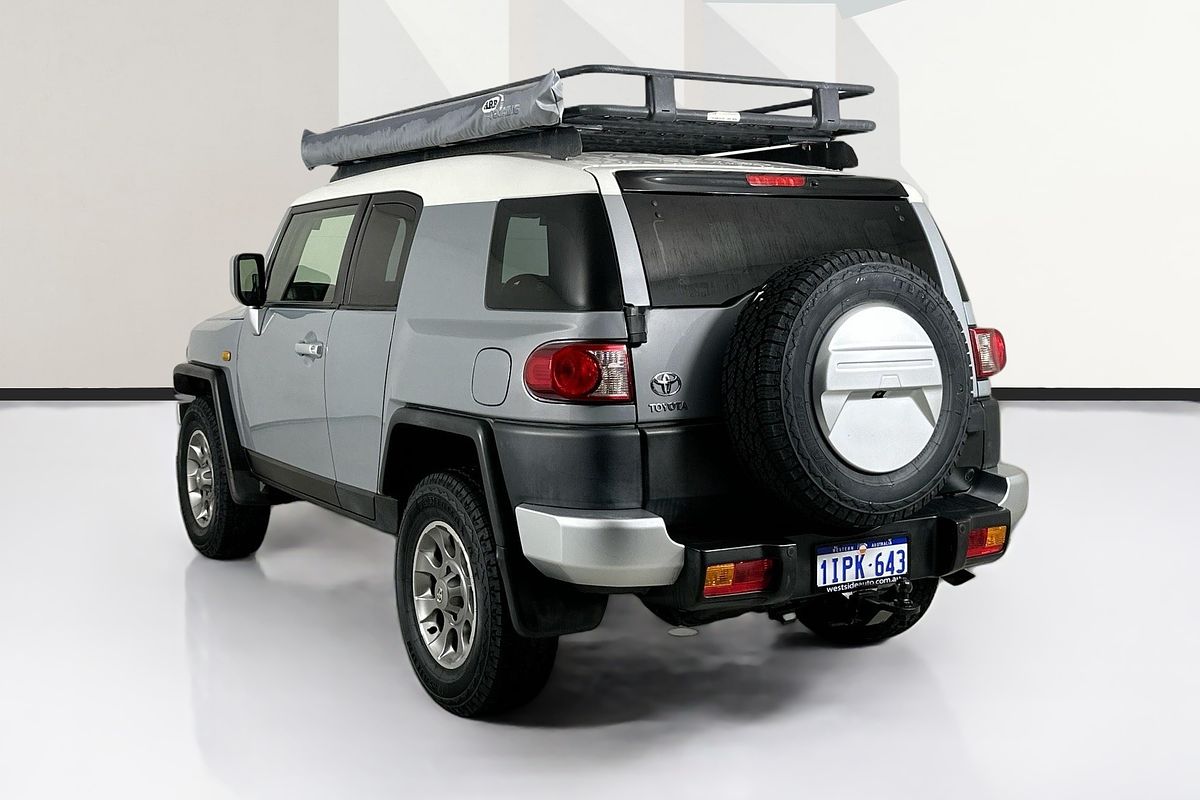 2013 Toyota FJ CRUISER  GSJ15R