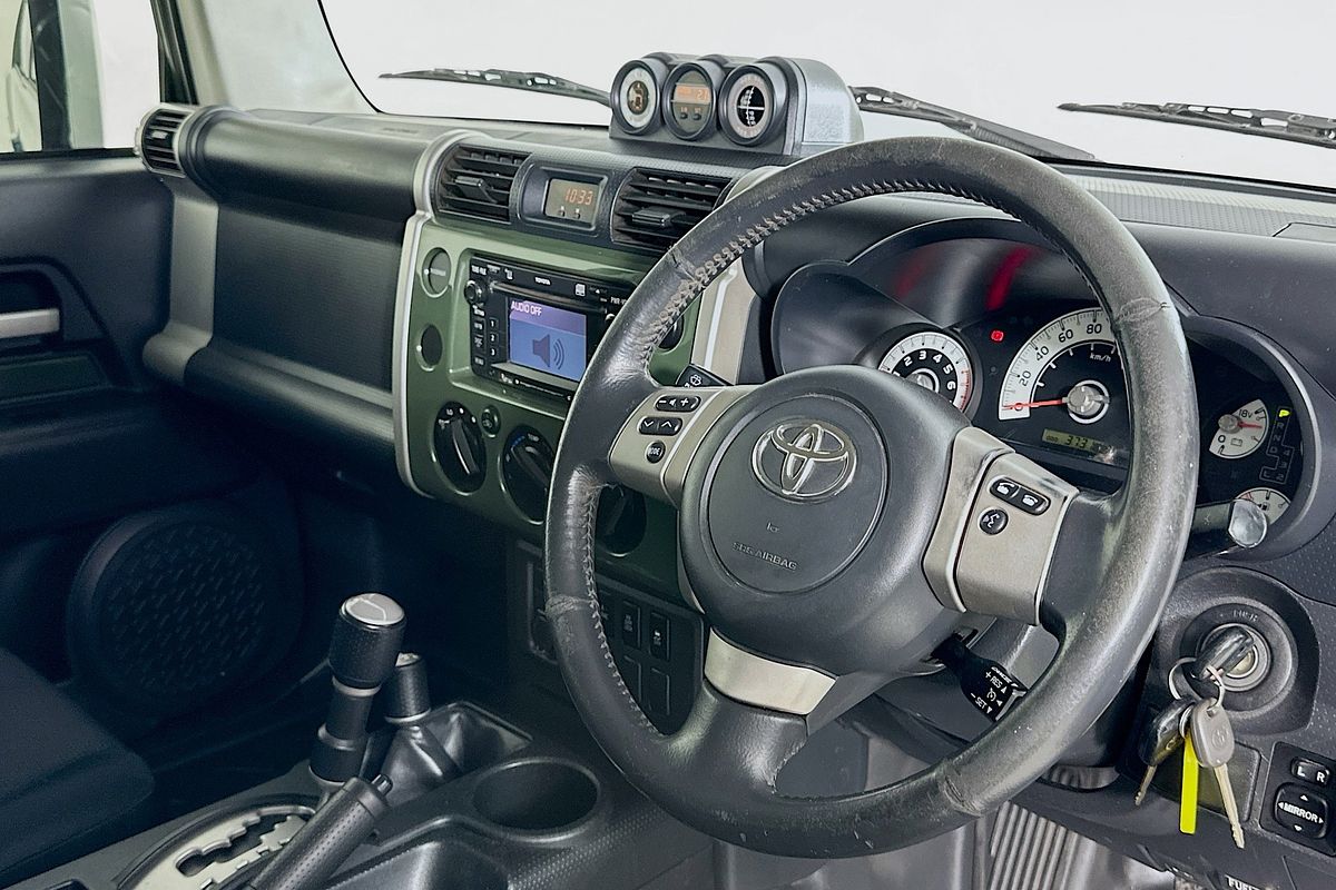 2012 Toyota FJ CRUISER  GSJ15R
