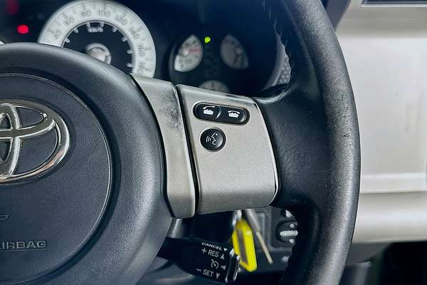 2012 Toyota FJ CRUISER  GSJ15R