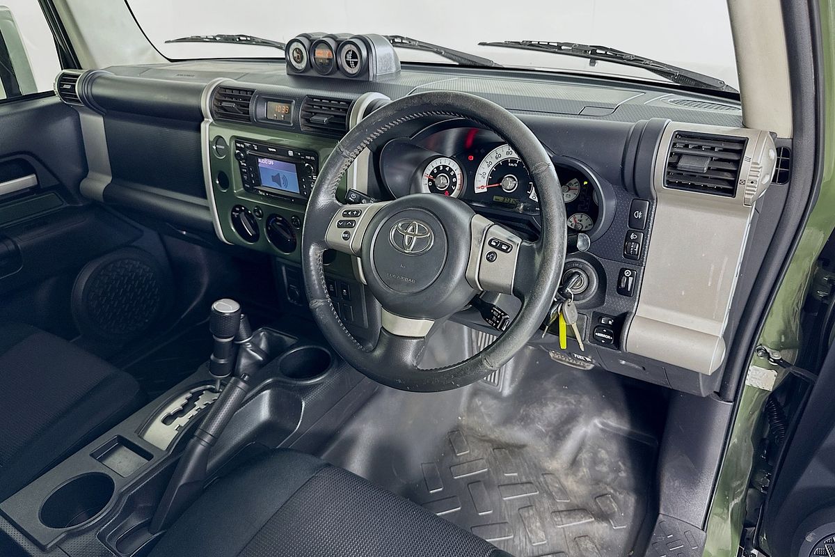 2012 Toyota FJ CRUISER  GSJ15R