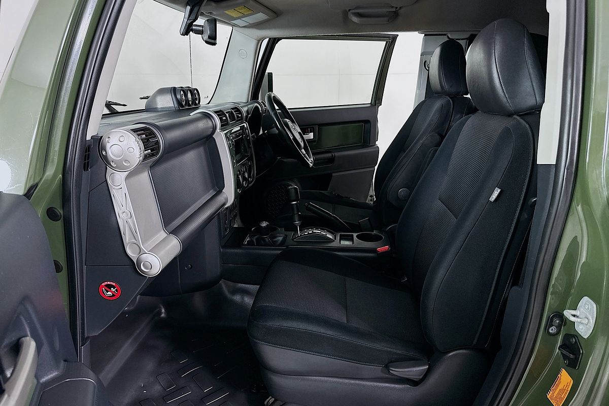 2012 Toyota FJ CRUISER  GSJ15R