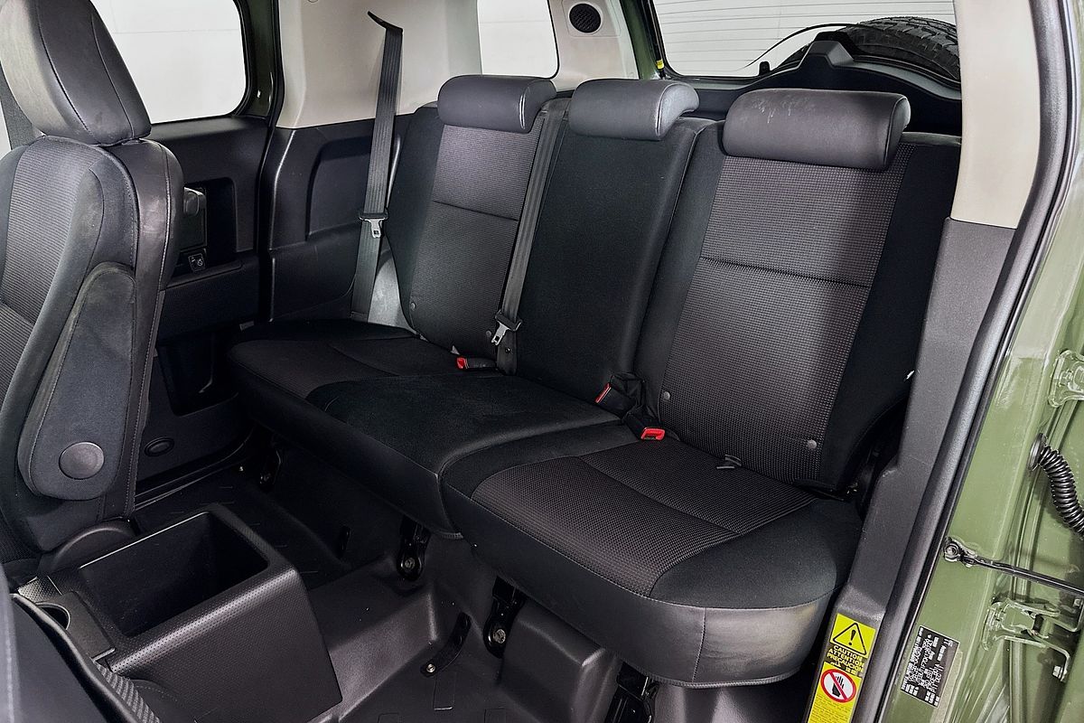 2012 Toyota FJ CRUISER  GSJ15R