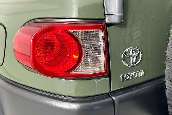 2012 Toyota FJ CRUISER  GSJ15R
