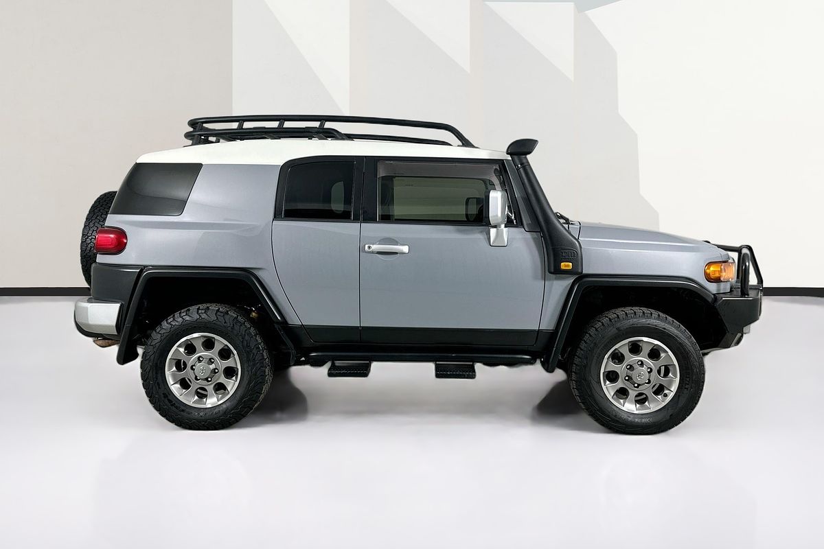 2012 Toyota FJ CRUISER  GSJ15R
