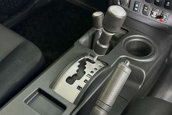 2012 Toyota FJ CRUISER  GSJ15R