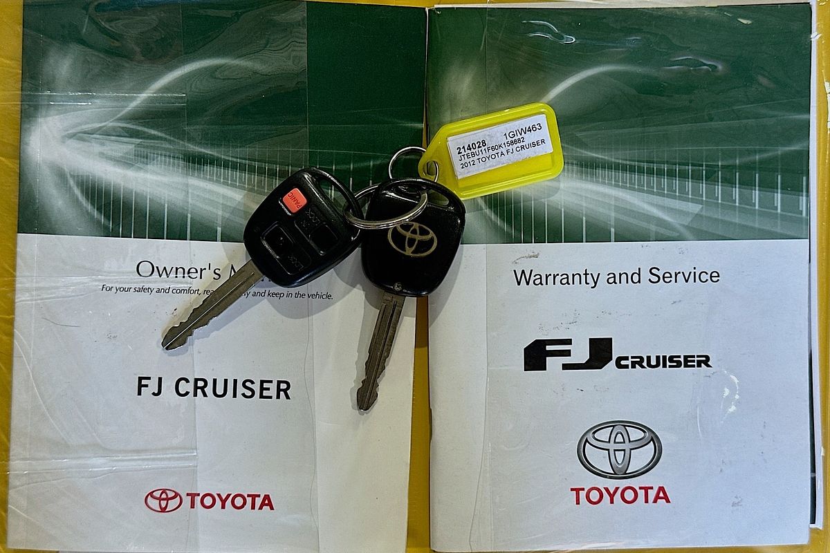2012 Toyota FJ CRUISER  GSJ15R