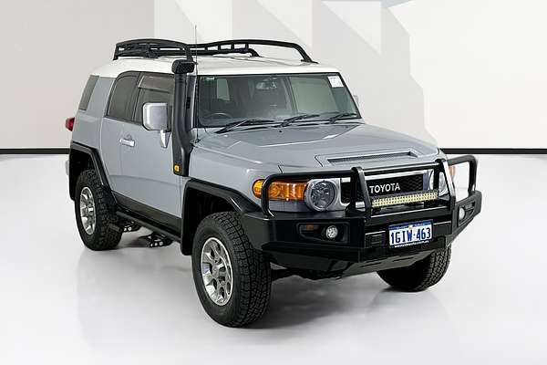 2012 Toyota FJ CRUISER  GSJ15R